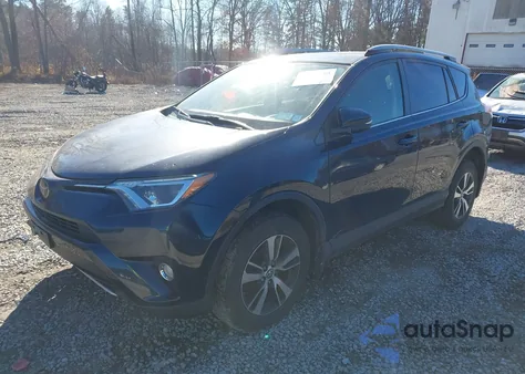 2018 Toyota Rav4 Adventure/Xle z USA, uszkodzony, nr VIN JTMRFREV7JJ734886